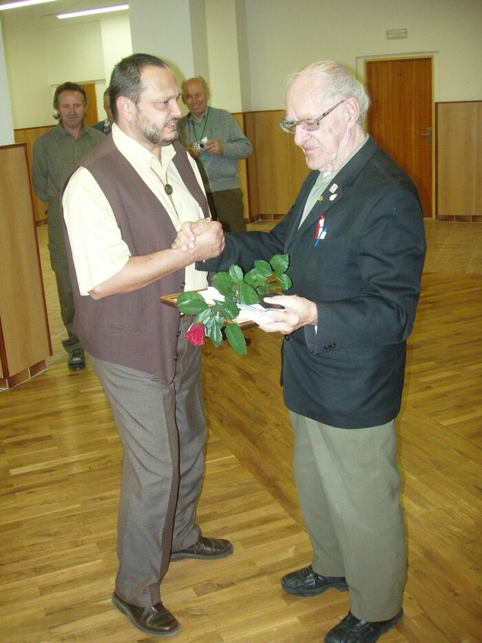 Gratulace k Galnovm 80. narozeninm na PONSu 2004 v Ostrav