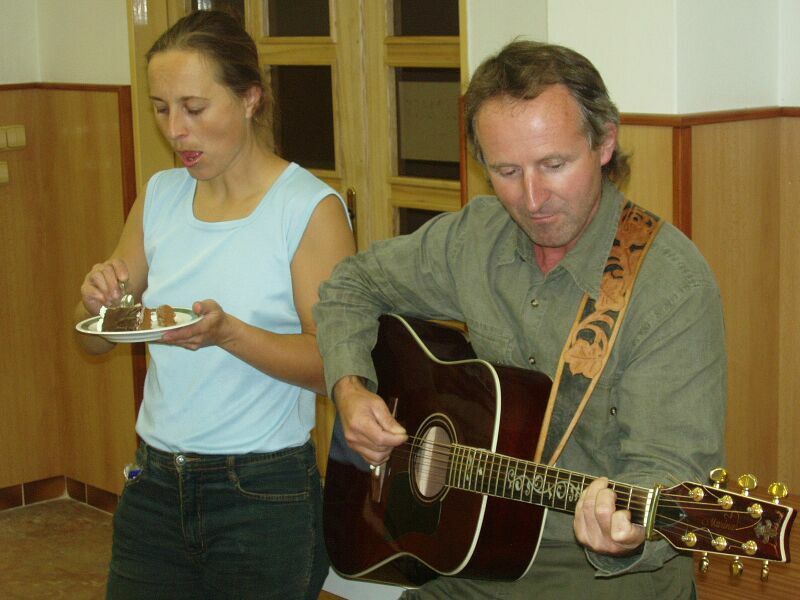 S Jerrym s kytarou na PONSu 2004